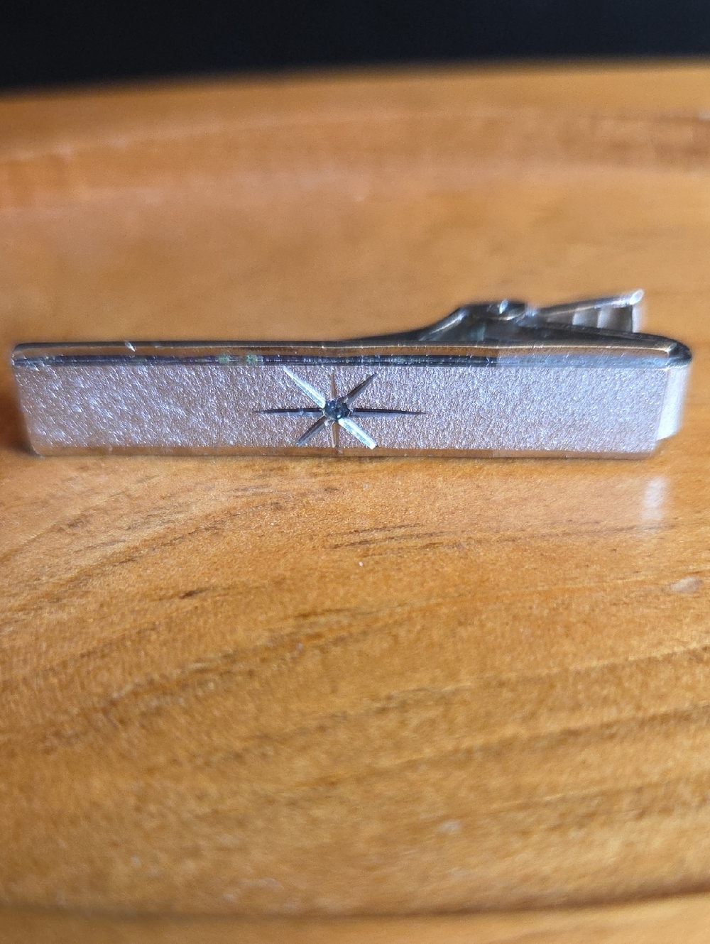 Anson Vintage Brushed Silver-tone Tie Bar With Diamond Chip